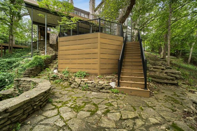 4340 Manor Court E, Dublin, OH 43017