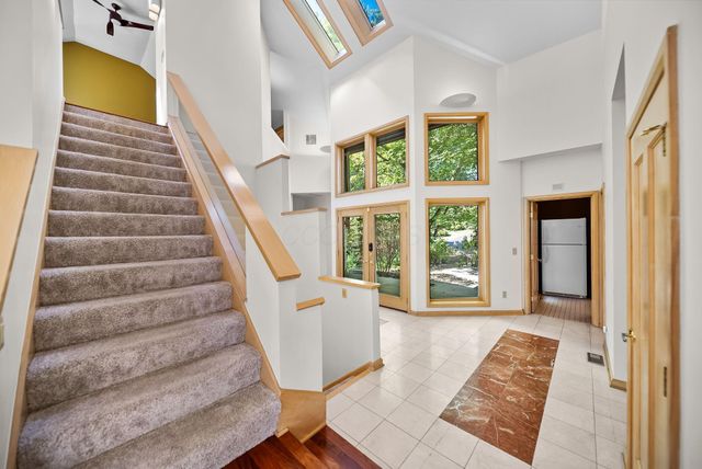 4340 Manor Court E, Dublin, OH 43017