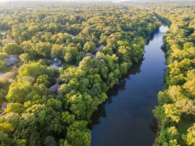 4340 Manor Court E, Dublin, OH 43017