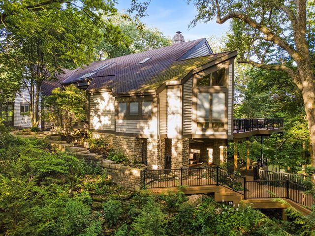 4340 Manor Court E, Dublin, OH 43017