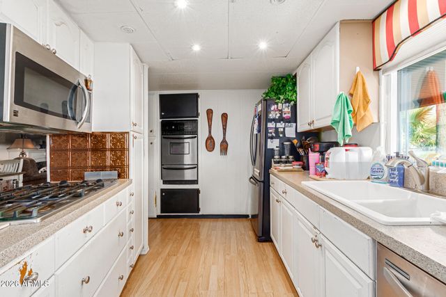 2650 W UNION HILLS Drive 800, Phoenix, AZ 85027