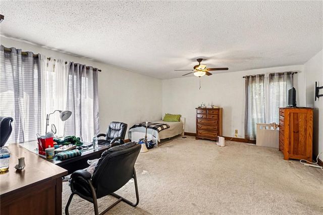 4 Pine Knoll Street, Newnan, GA 30263