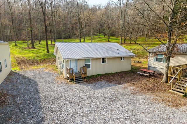 938 Riley Creek Rd, Whitleyville, TN 38588