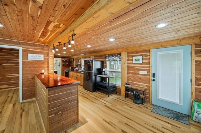 938 Riley Creek Rd, Whitleyville, TN 38588