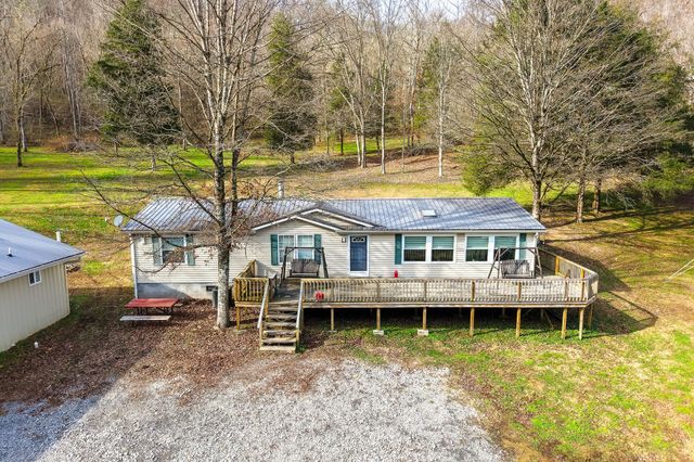 938 Riley Creek Rd, Whitleyville, TN 38588