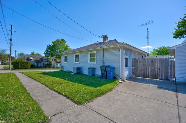 3102 Yale Street, Flint, MI 48503