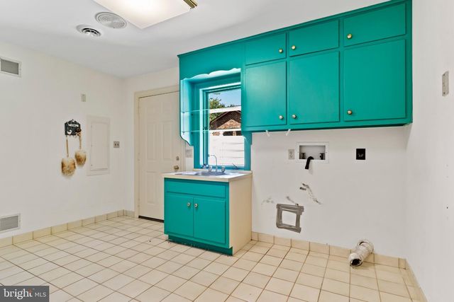 4069 W TILDEN RD, Harrisburg, PA 17112