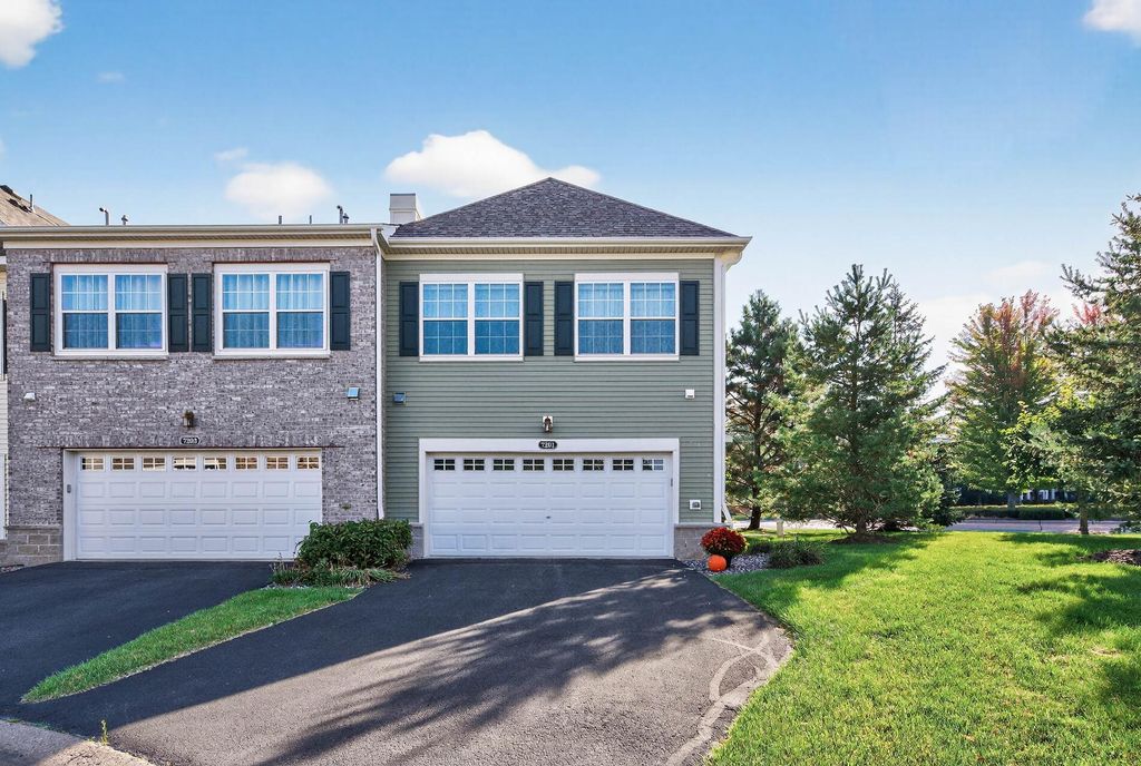 7201 Jewel Lane N 907, Maple Grove, MN 55311