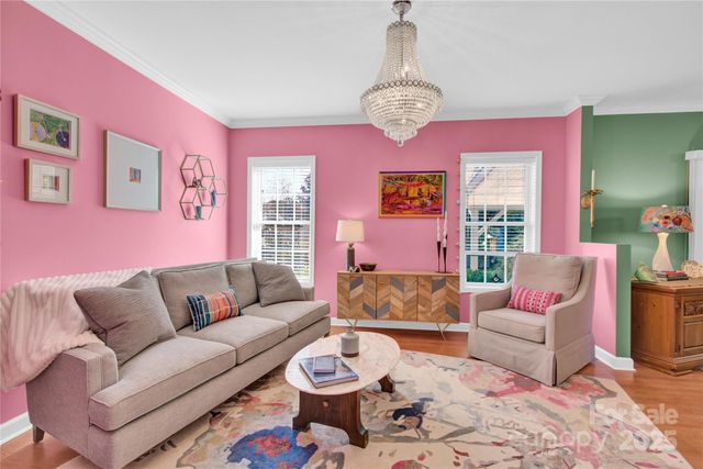 2441 27th Avenue Circle NE, Hickory, NC 28601