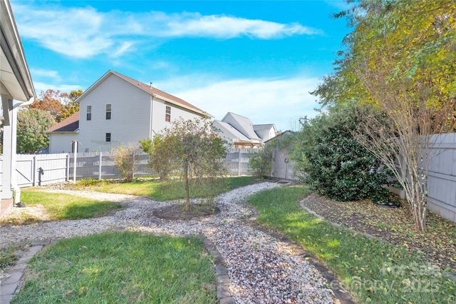 2441 27th Avenue Circle NE, Hickory, NC 28601