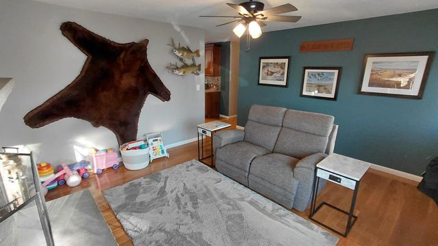 3011 Bethal Street, Waterloo, IA 50702