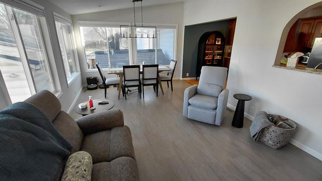 3011 Bethal Street, Waterloo, IA 50702