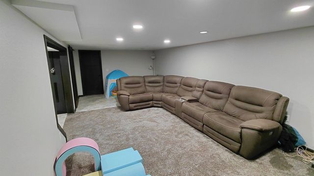 3011 Bethal Street, Waterloo, IA 50702