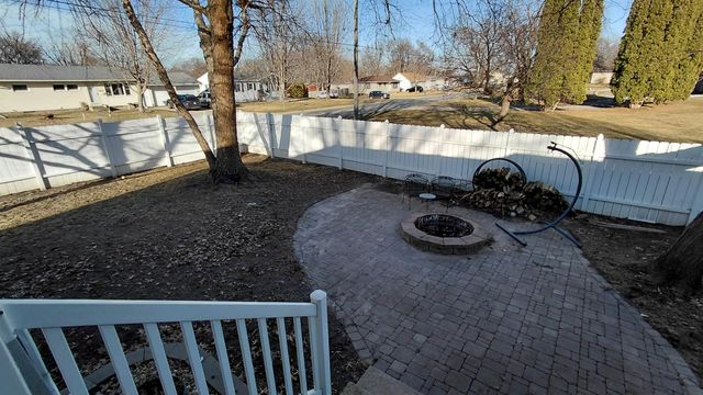 3011 Bethal Street, Waterloo, IA 50702