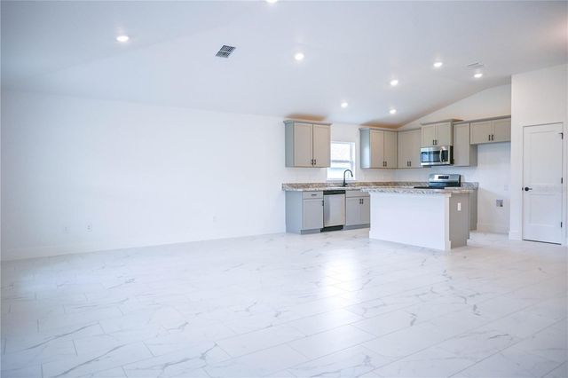 3139 NE 45TH AVENUE, Ocala, FL 34470
