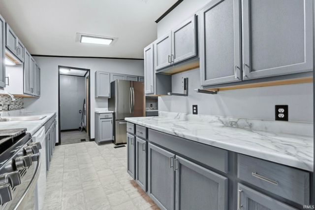 10128 Sagebrush Drive, Fort Wayne, IN 46825