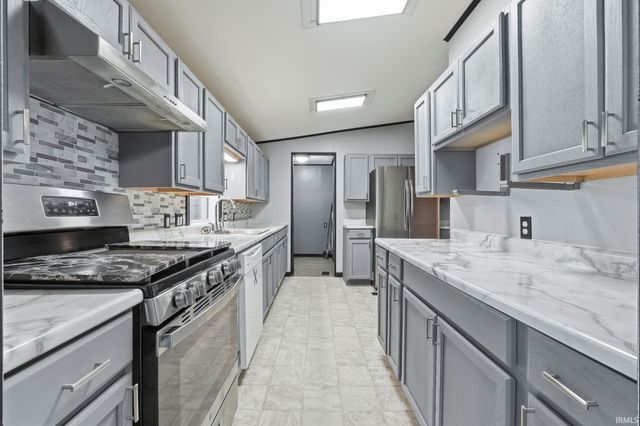 10128 Sagebrush Drive, Fort Wayne, IN 46825