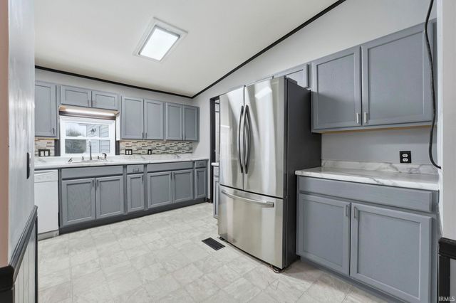 10128 Sagebrush Drive, Fort Wayne, IN 46825