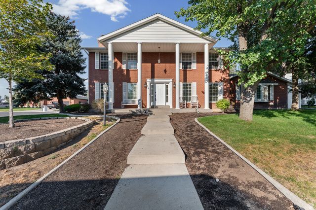 8441 S RUA BRANCO DR, Sandy, UT 84093