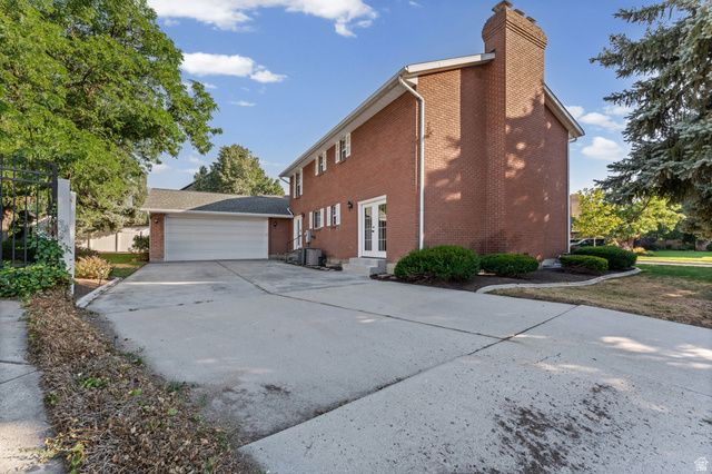 8441 S RUA BRANCO DR, Sandy, UT 84093