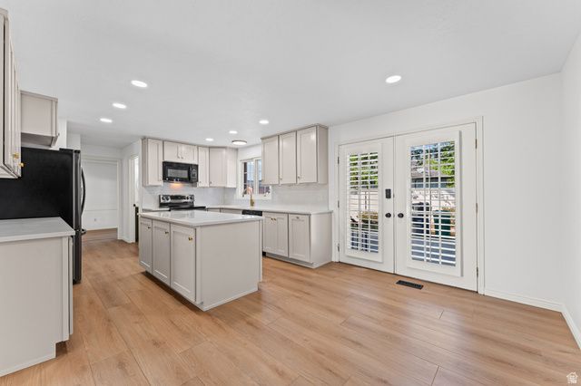 8441 S RUA BRANCO DR, Sandy, UT 84093