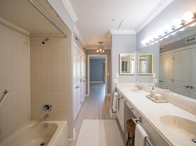 7370 S ORIOLE Boulevard 102, Delray Beach, FL 33446