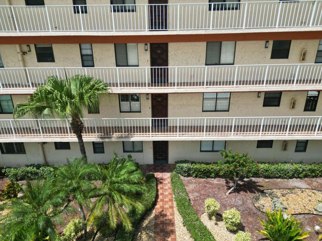 7370 S ORIOLE Boulevard 102, Delray Beach, FL 33446