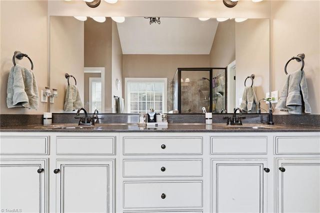 193 Kiawah Island Drive, Winston-salem, NC 27107