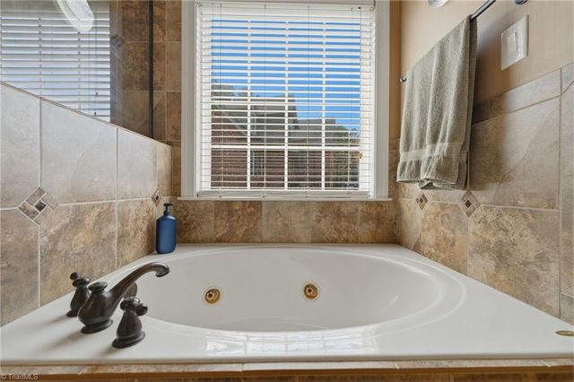 193 Kiawah Island Drive, Winston-salem, NC 27107