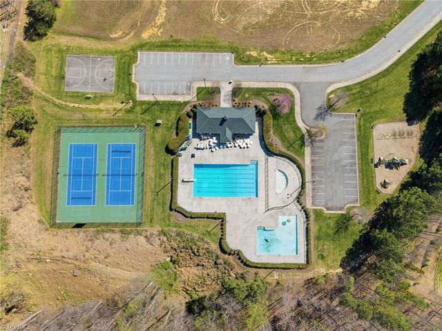 193 Kiawah Island Drive, Winston-salem, NC 27107