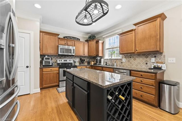 193 Kiawah Island Drive, Winston-salem, NC 27107