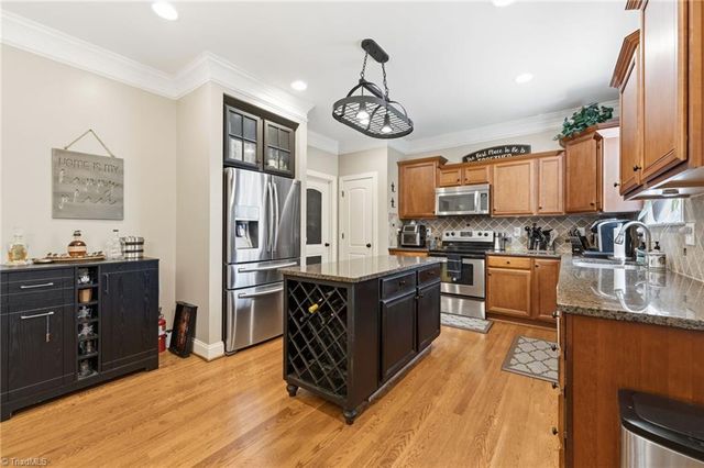 193 Kiawah Island Drive, Winston-salem, NC 27107