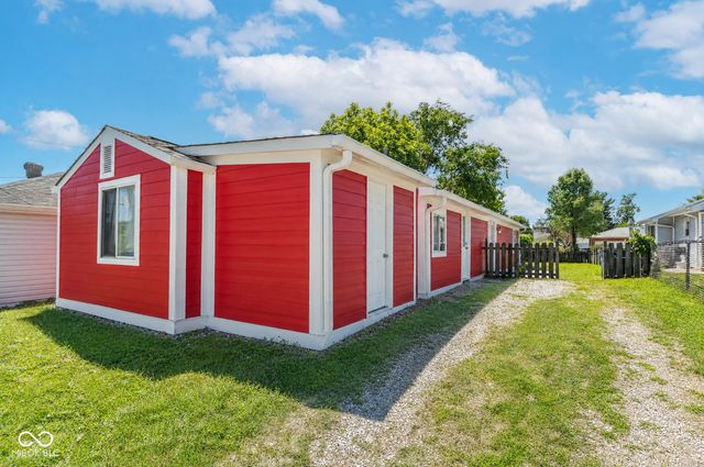 55 N 15th Avenue, Beech Grove, IN 46107