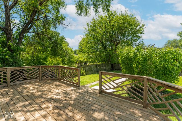 55 N 15th Avenue, Beech Grove, IN 46107
