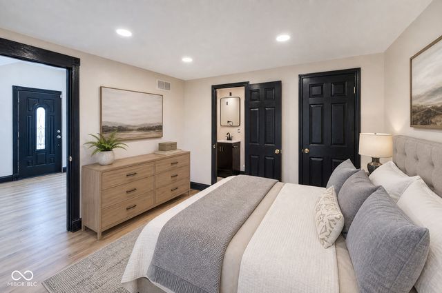 55 N 15th Avenue, Beech Grove, IN 46107