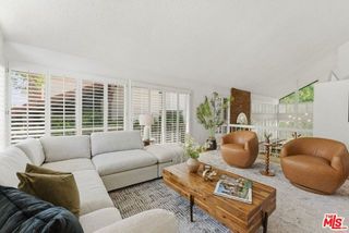 2801 Woodwardia Drive, Los Angeles, CA 90077