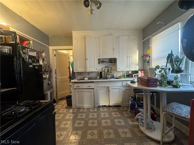 457 E 147th Street, Cleveland, OH 44110