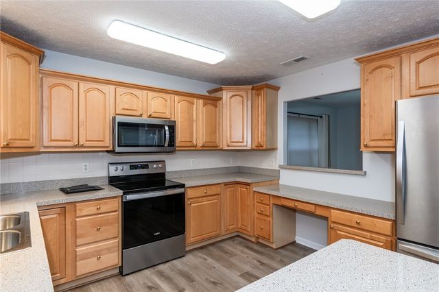 1295 Candlelite Lane, Fairborn, OH 45324