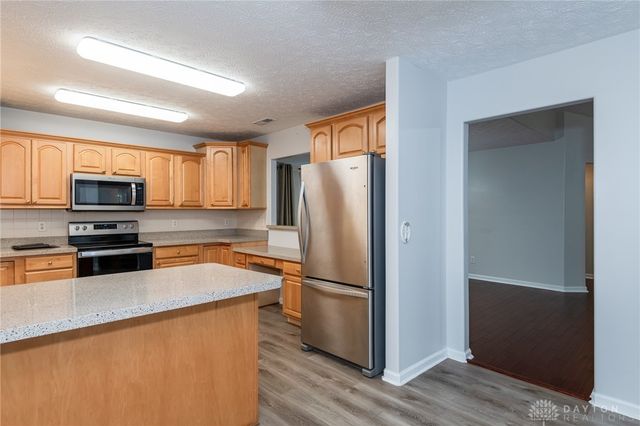 1295 Candlelite Lane, Fairborn, OH 45324