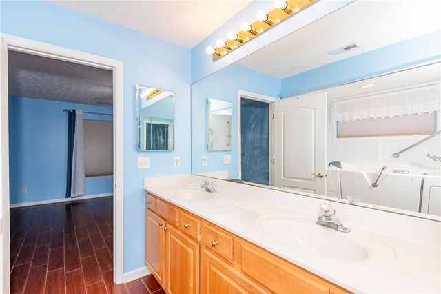 1295 Candlelite Lane, Fairborn, OH 45324
