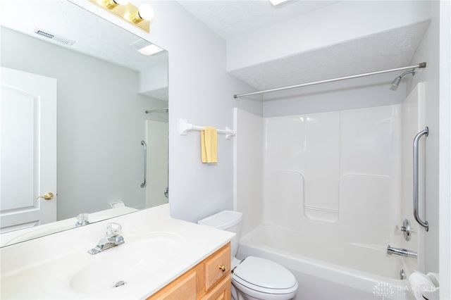 1295 Candlelite Lane, Fairborn, OH 45324