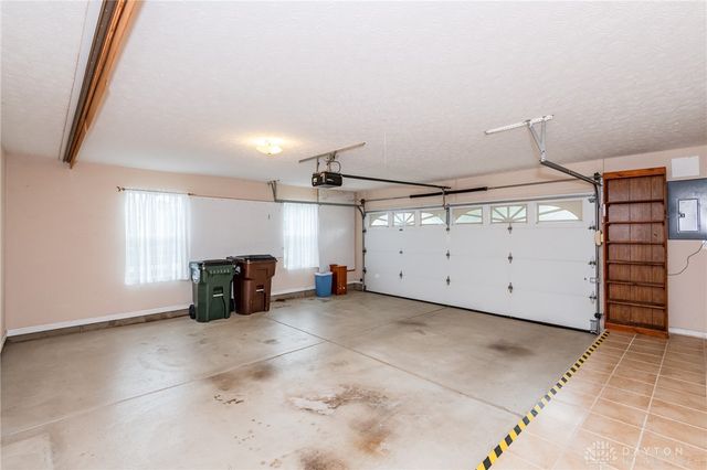 1295 Candlelite Lane, Fairborn, OH 45324