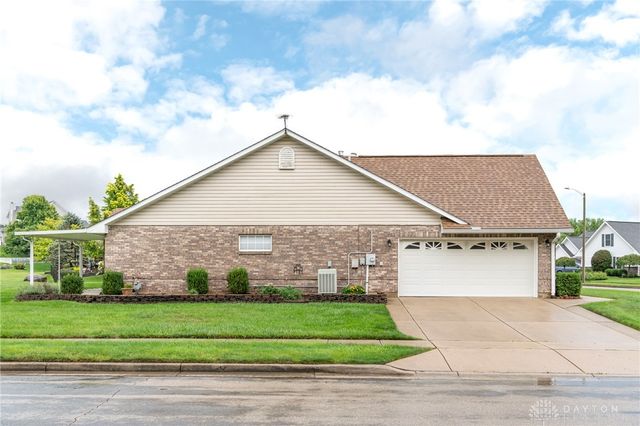 1295 Candlelite Lane, Fairborn, OH 45324