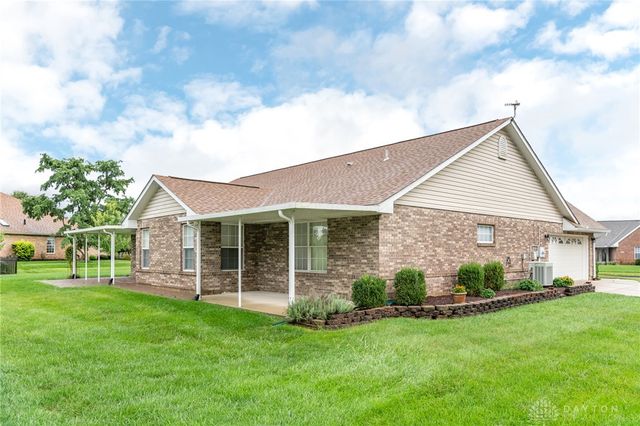 1295 Candlelite Lane, Fairborn, OH 45324