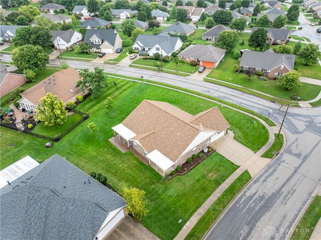 1295 Candlelite Lane, Fairborn, OH 45324
