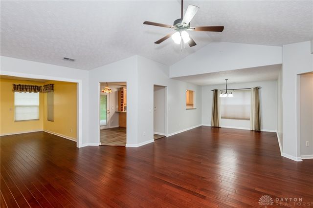 1295 Candlelite Lane, Fairborn, OH 45324