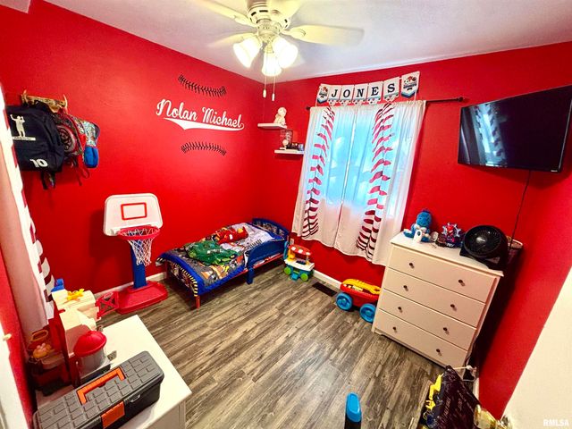 1012 W 4TH Street, Centralia, IL 62801