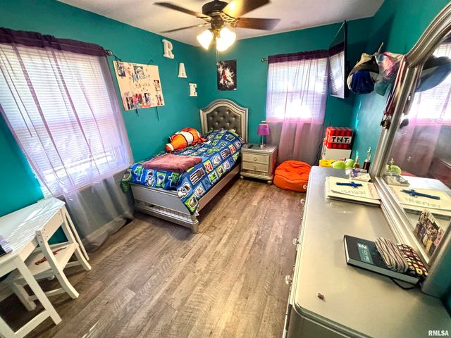 1012 W 4TH Street, Centralia, IL 62801