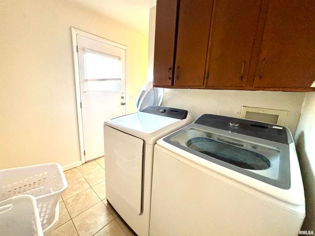 1012 W 4TH Street, Centralia, IL 62801