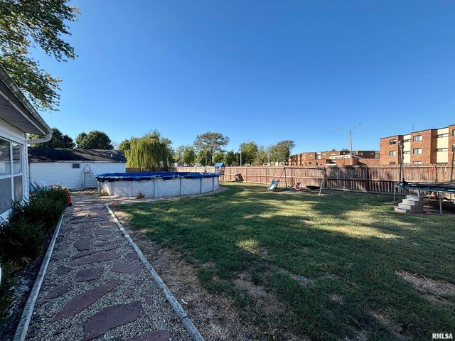 1012 W 4TH Street, Centralia, IL 62801